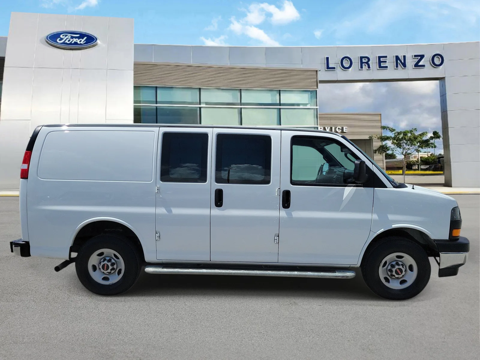 2024 GMC Savana Cargo Van Work Van photo 4