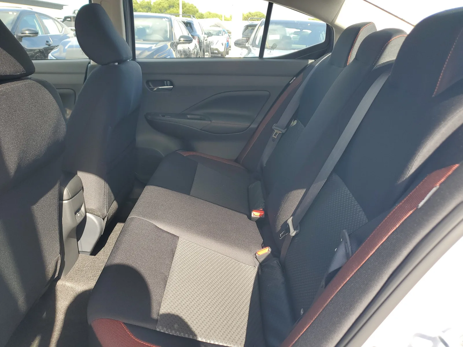 2025 Nissan Versa SR photo 10