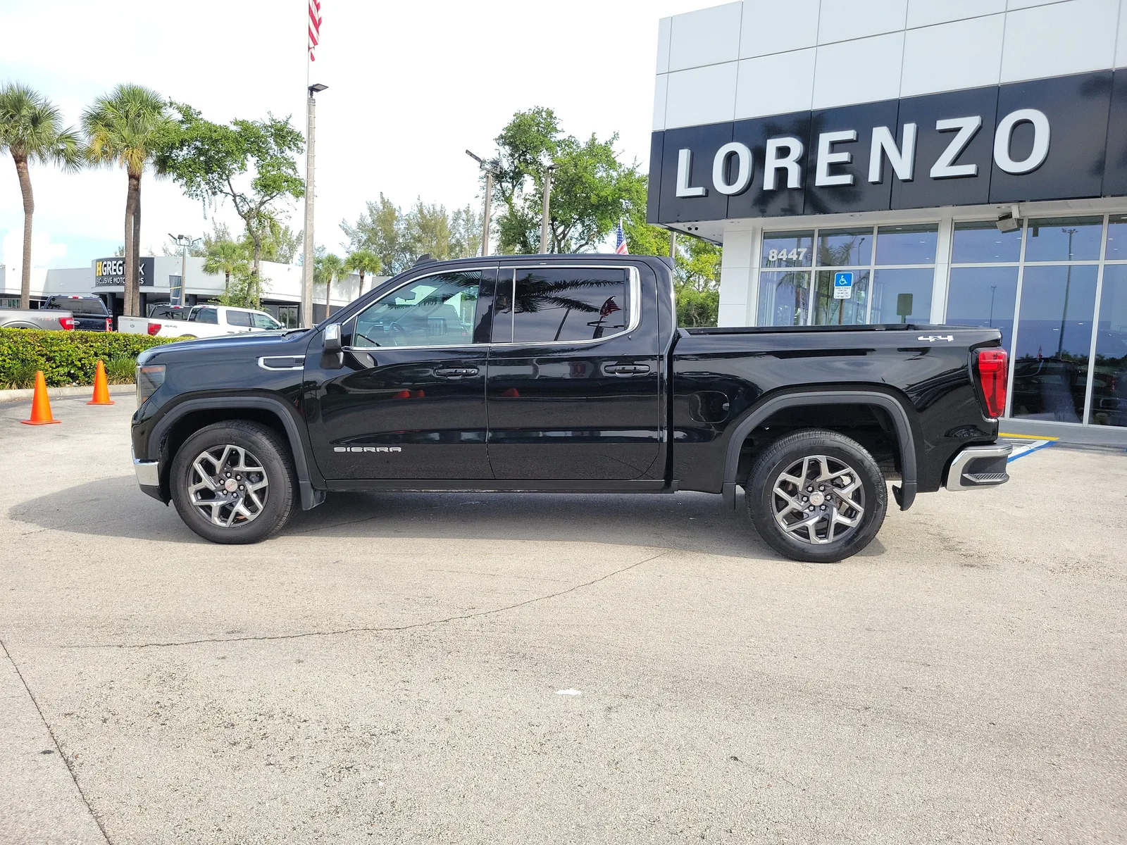 2022 GMC Sierra 1500 SLE photo 8