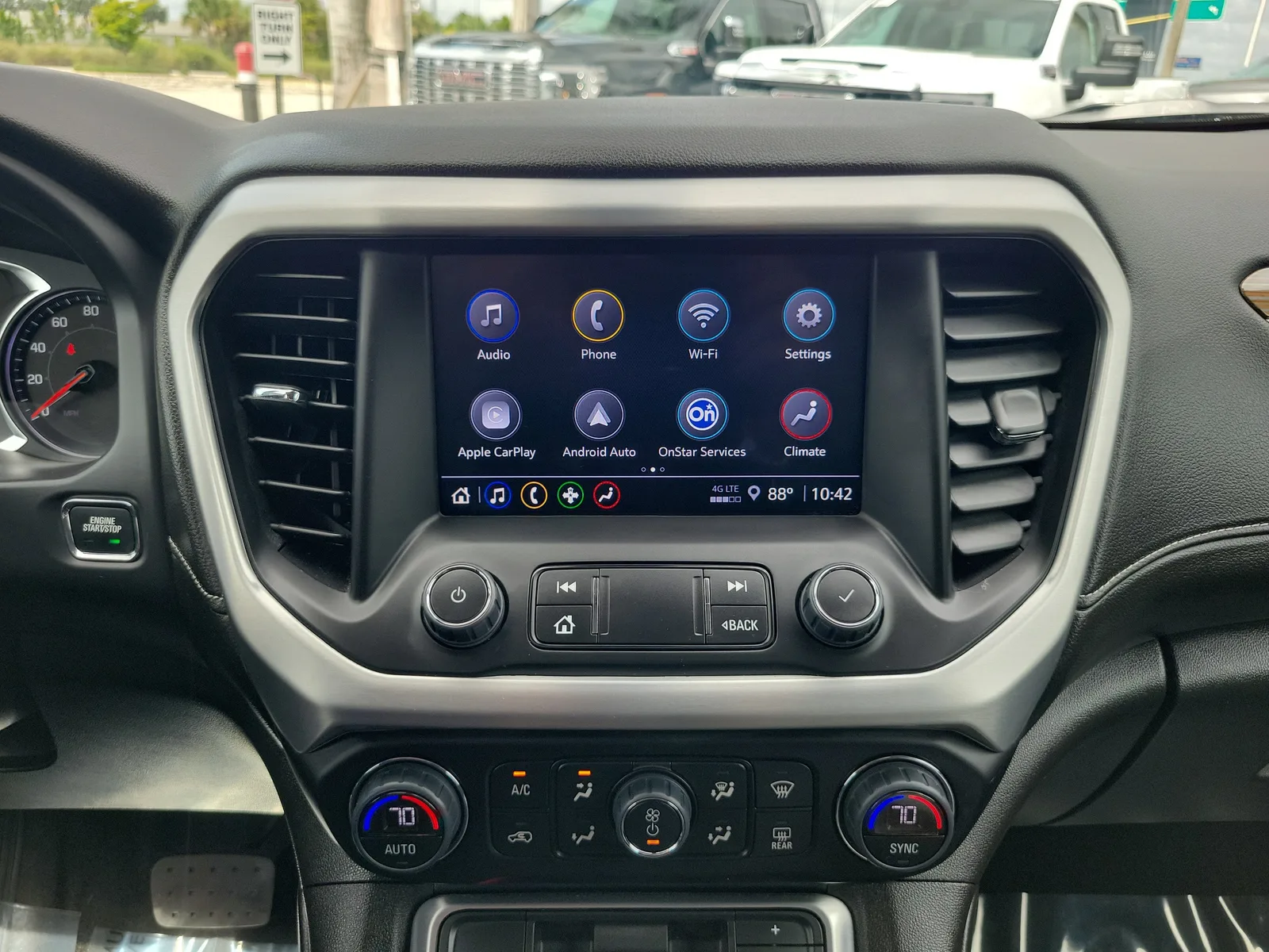 2023 GMC Acadia SLE photo 21
