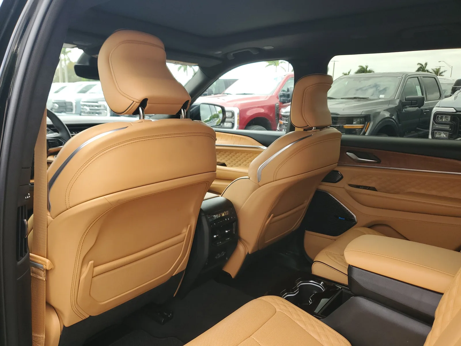 2024 Jeep Grand Cherokee L Summit Reserve 4WD photo 16