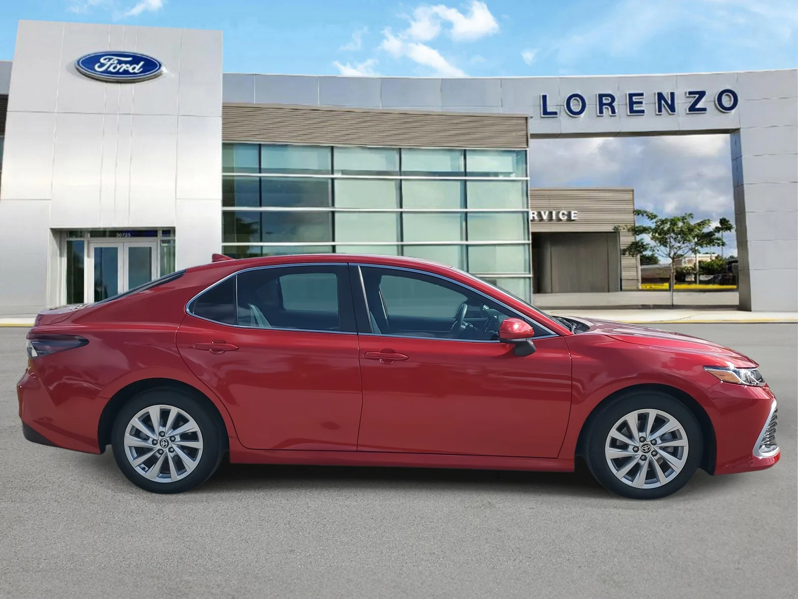 2023 Toyota Camry LE photo 4