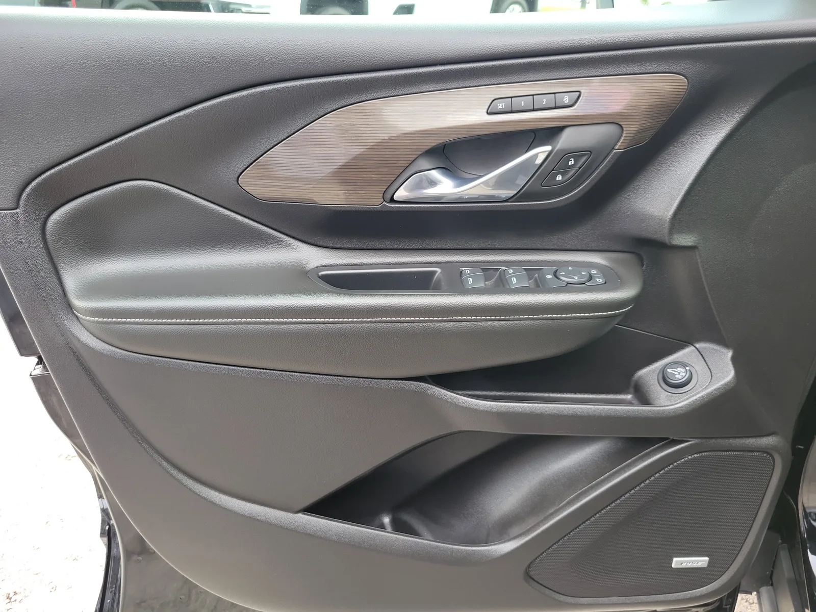 2024 GMC Terrain Denali photo 24