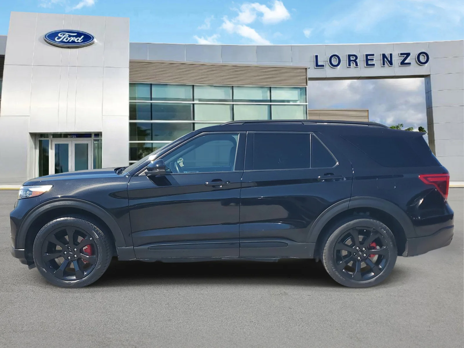 2023 Ford Explorer ST 4WD photo 8