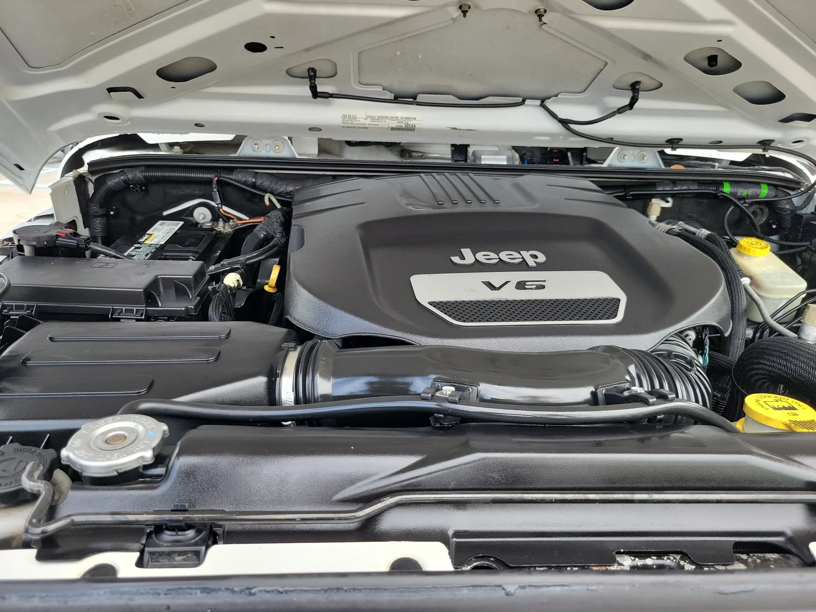 2016 Jeep Wrangler Unlimited Sport 4WD photo 25