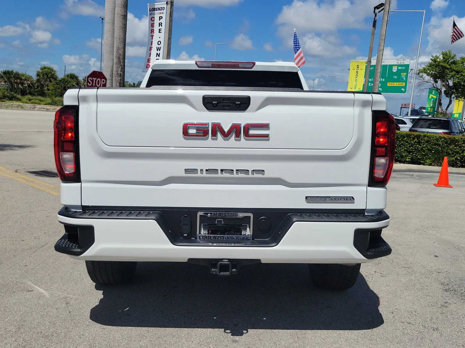 2023 GMC Sierra 1500 Elevation 4WD photo 6