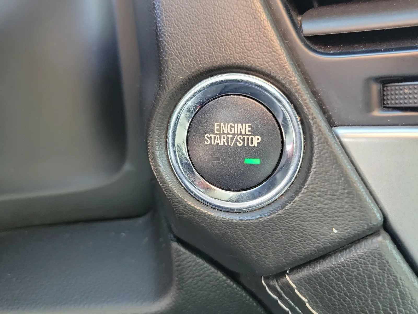 2020 Chevrolet Suburban LT photo 37