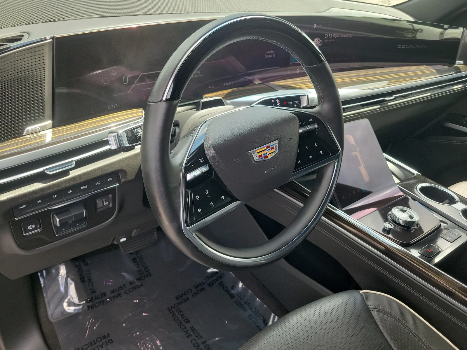 2025 Cadillac Escalade 4WD Premium Luxury photo 9