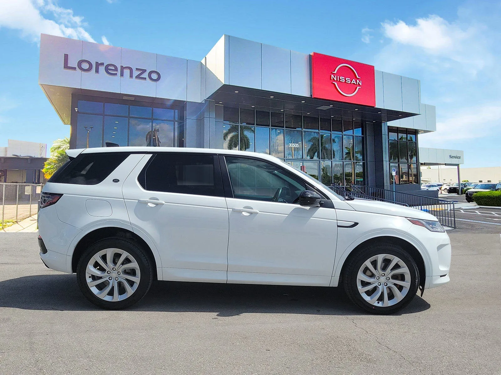 2023 Land Rover Discovery Sport S R-Dynamic photo 4