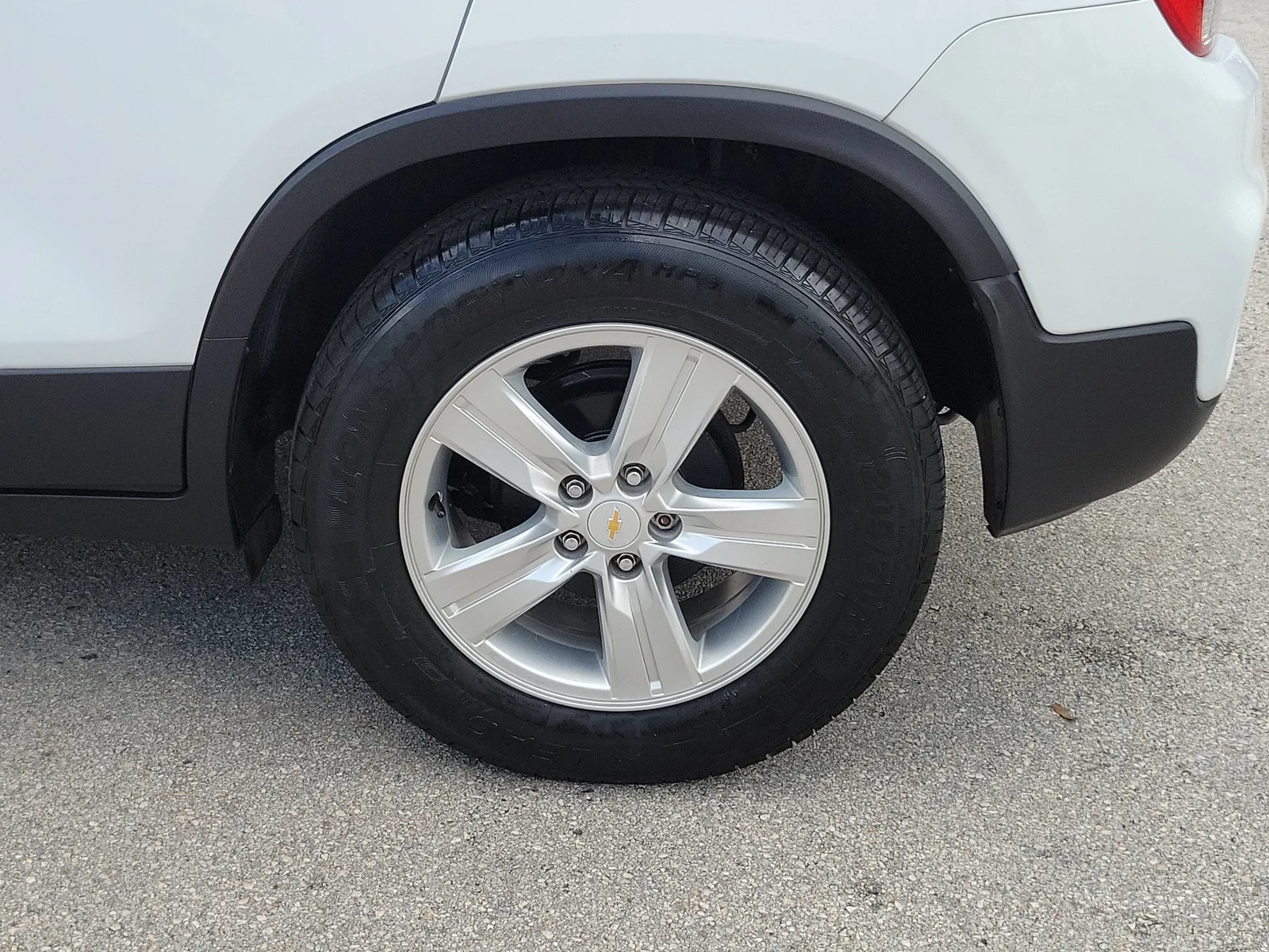 2020 Chevrolet Trax LS photo 9