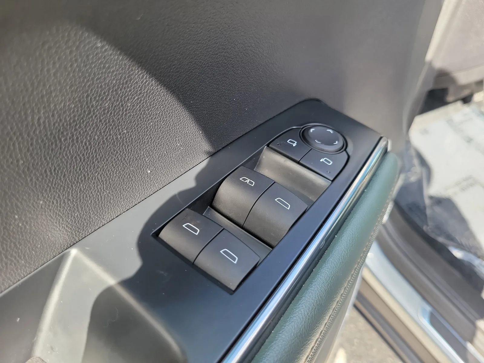 2024 GMC Acadia AT4 photo 24