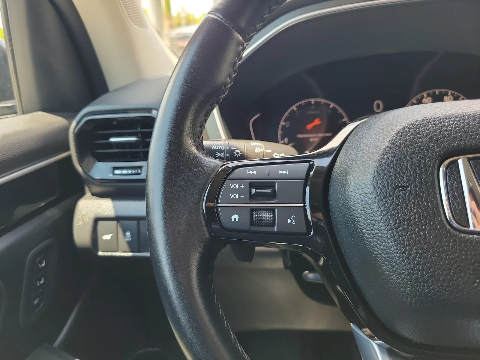 2024 Honda Pilot EX-L 8 Passenger photo 20