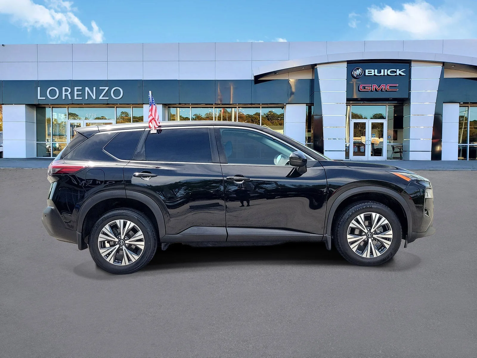 2022 Nissan Rogue SV photo 4