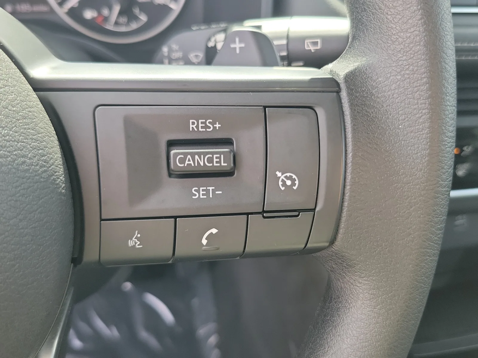 2023 Nissan Rogue S photo 21