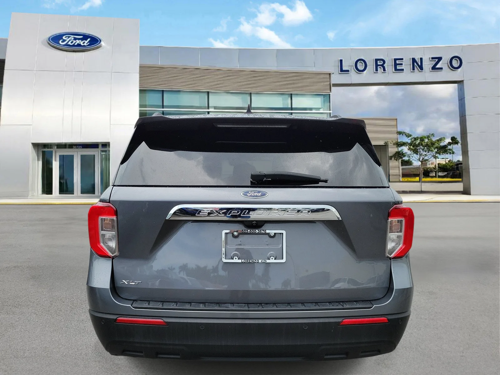 2024 Ford Explorer XLT photo 6