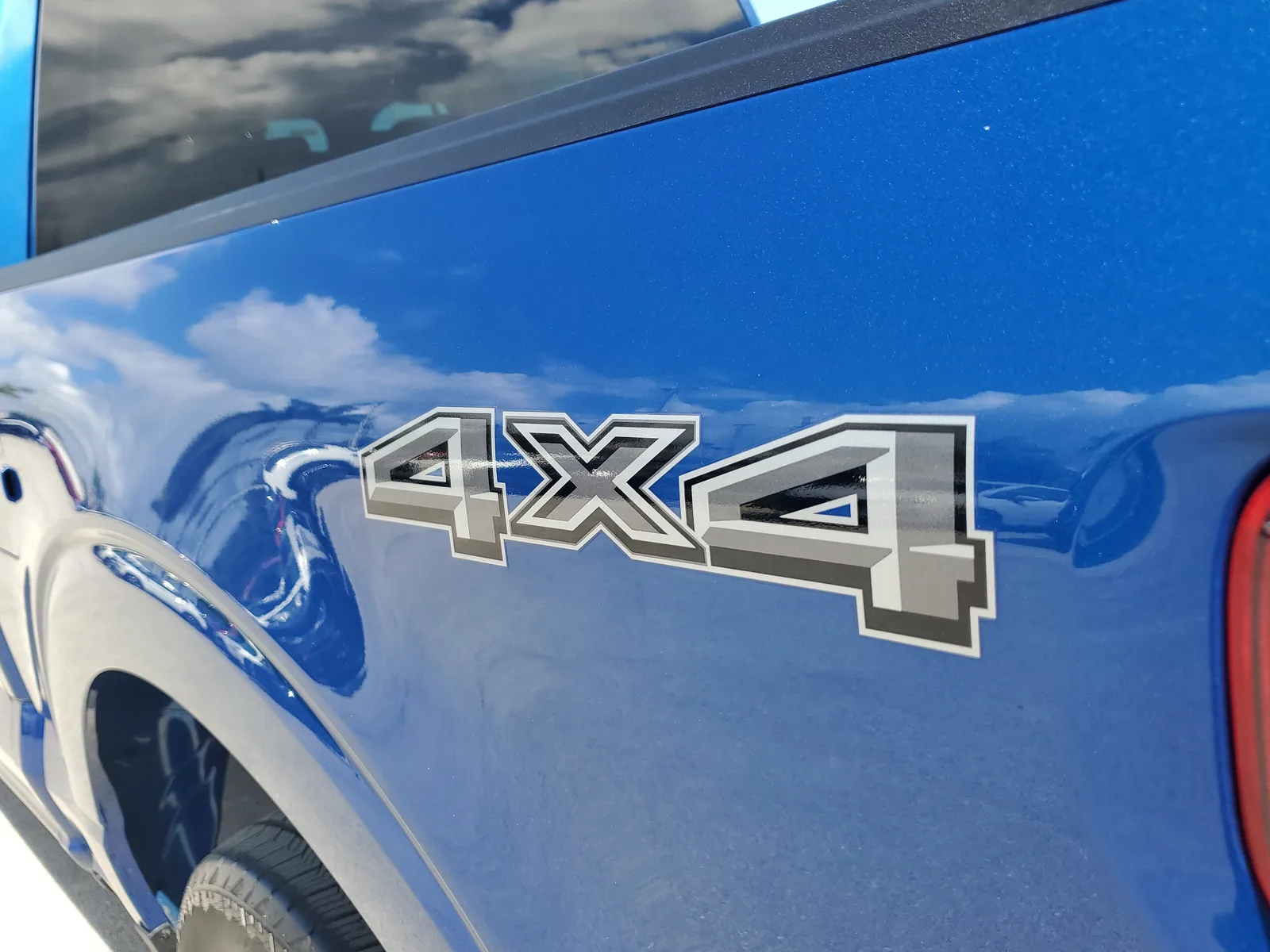 2025 Ford F-150 STX 4WD photo 7