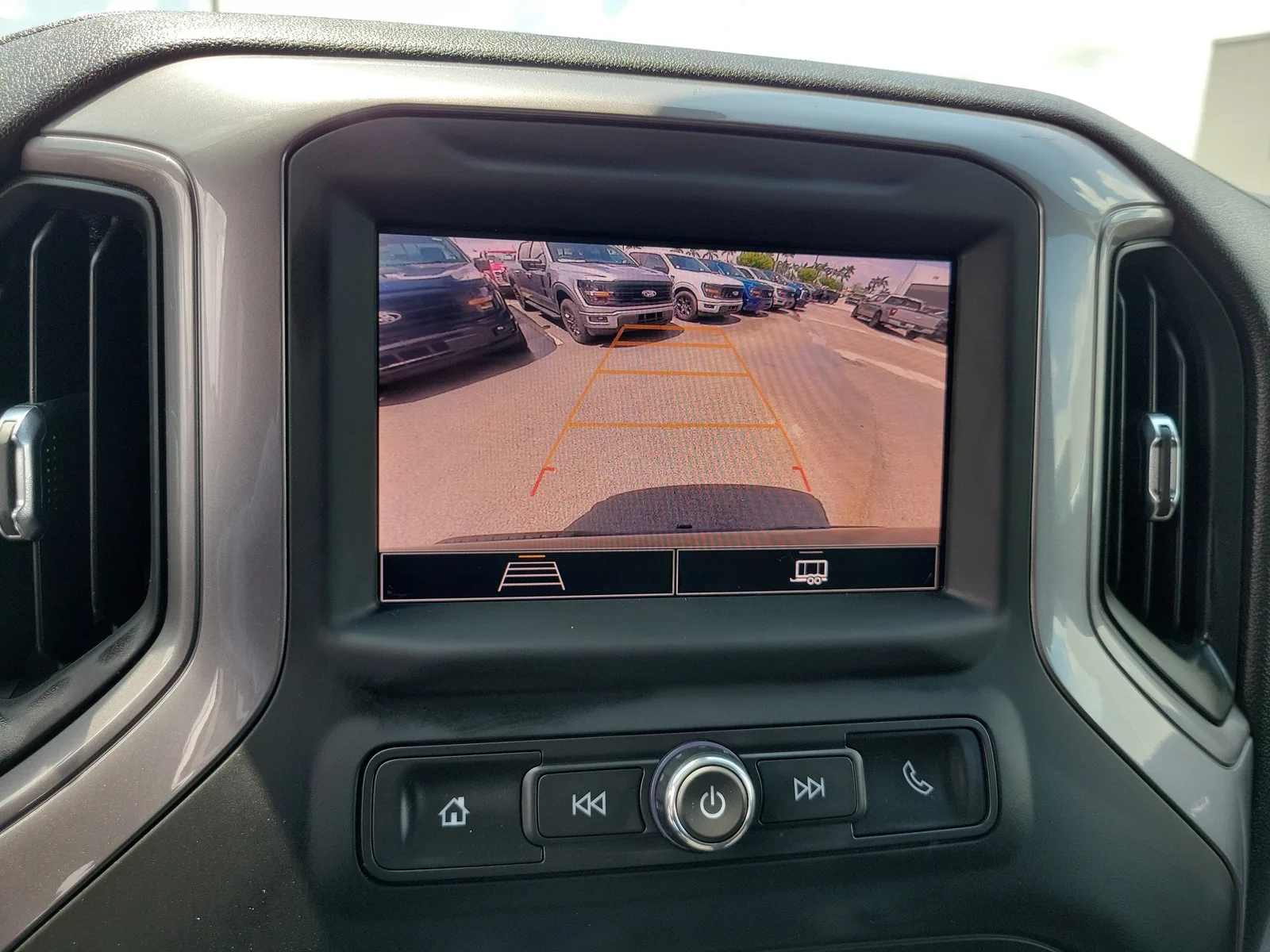 2023 Chevrolet Silverado 1500 Custom photo 10
