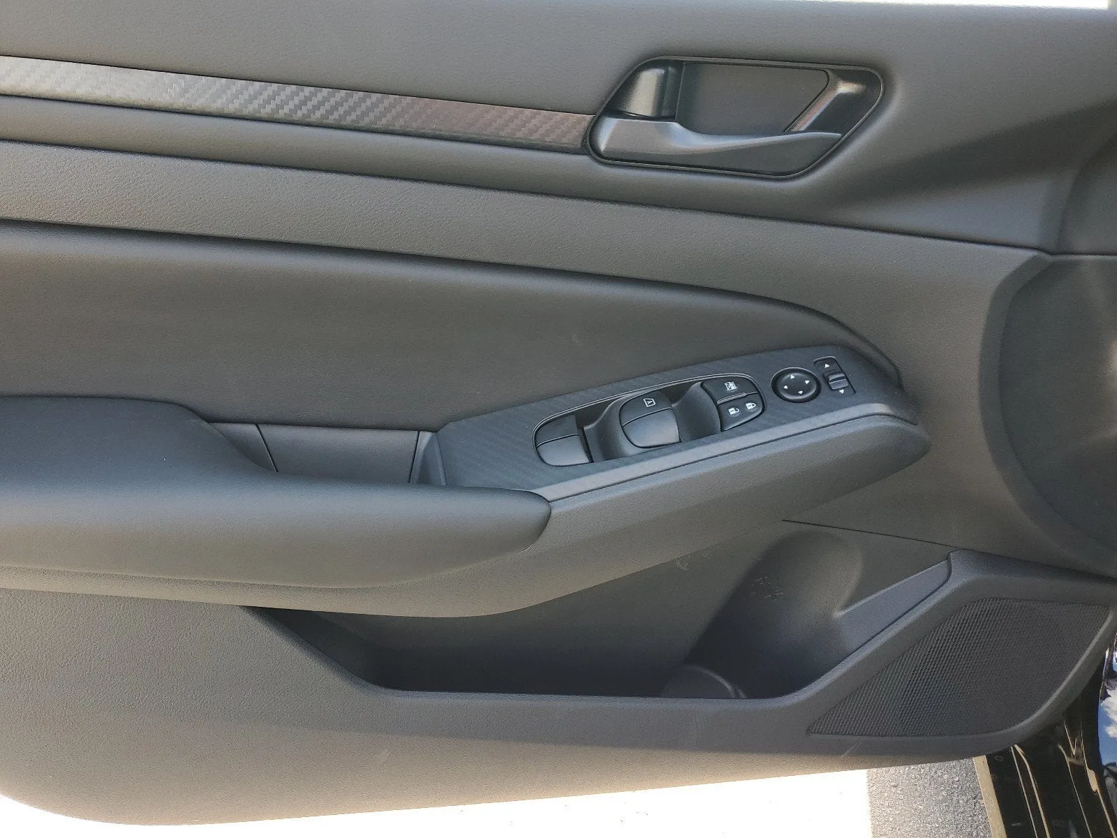 2025 Nissan Altima S photo 15