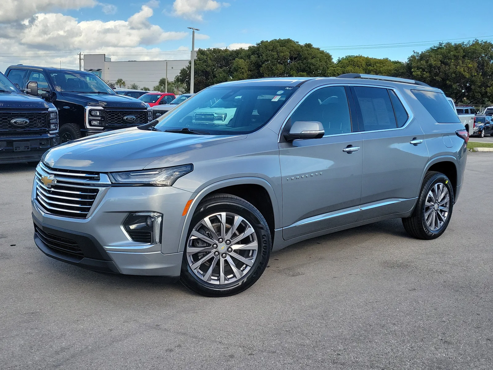 2023 Chevrolet Traverse Premier photo 30