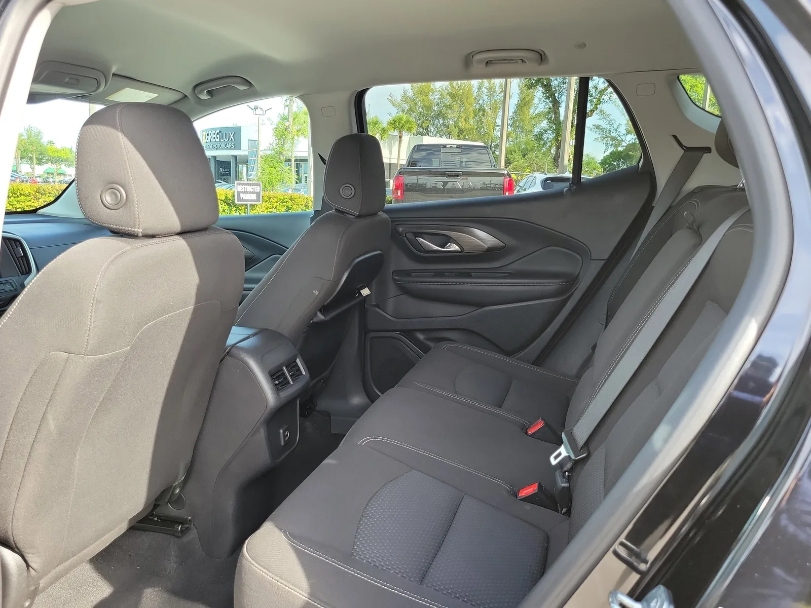 2023 GMC Terrain SLE photo 14