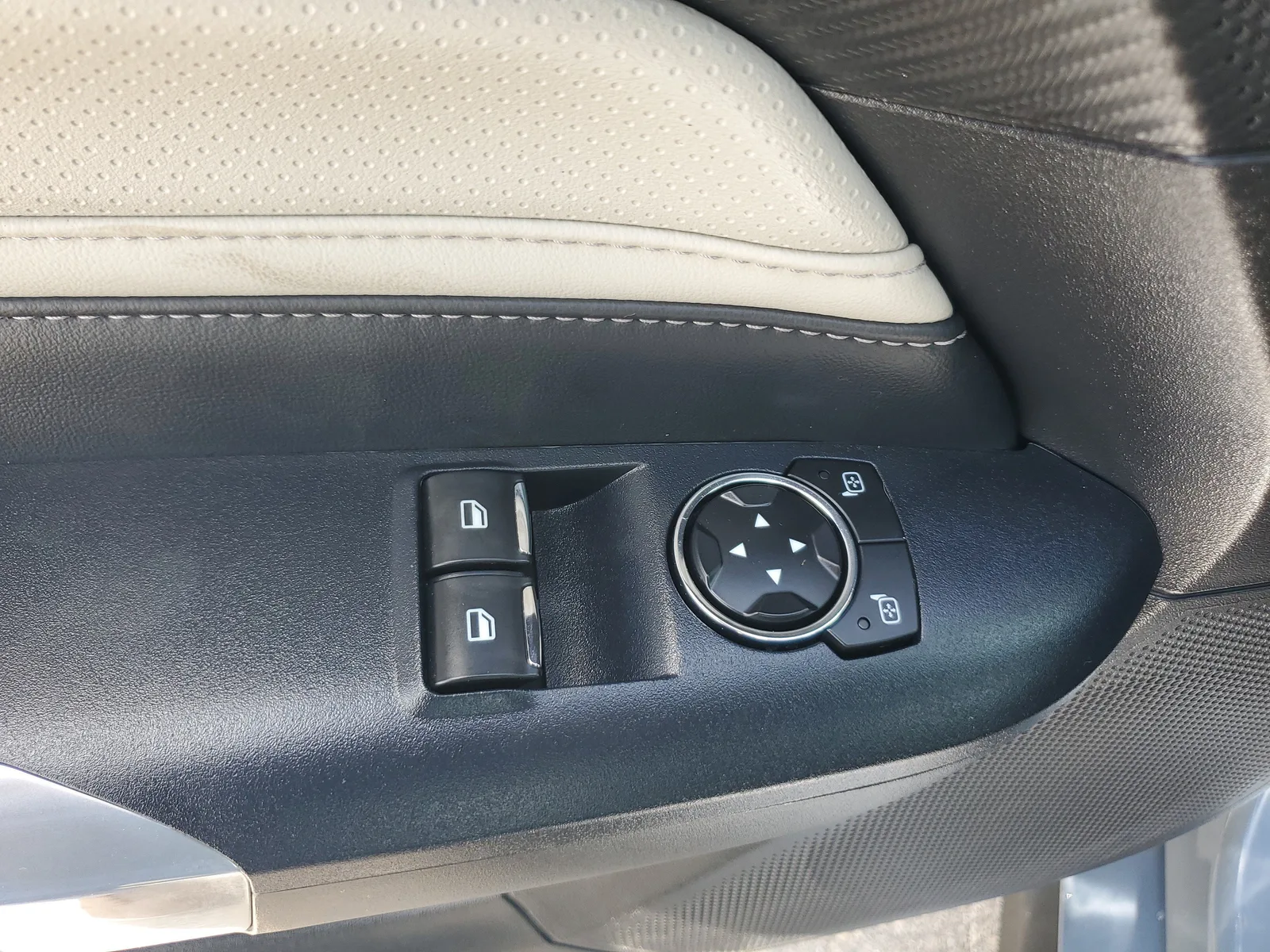 2025 Ford Mustang EcoBoost Premium photo 26