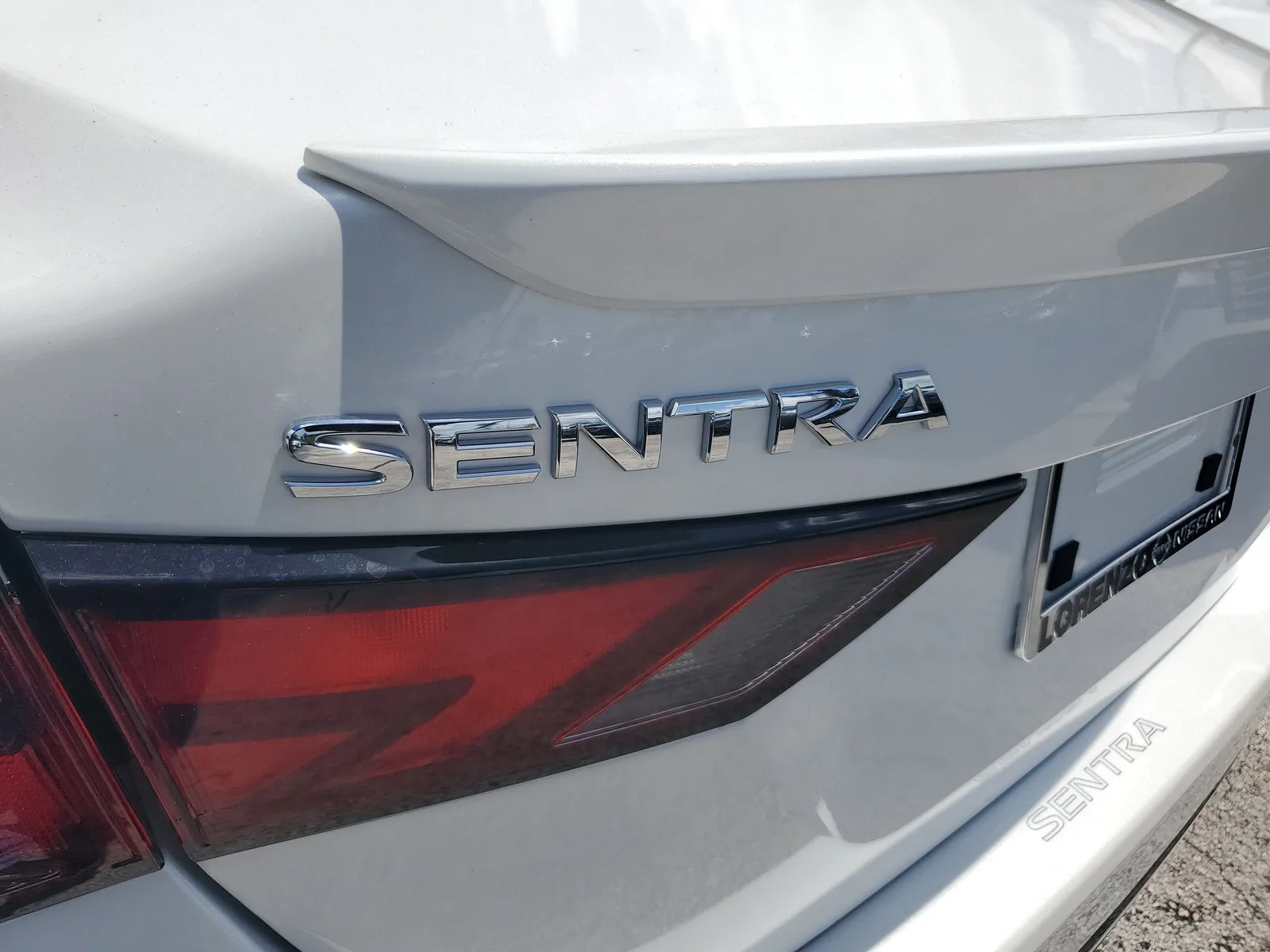 2025 Nissan Sentra SR photo 25