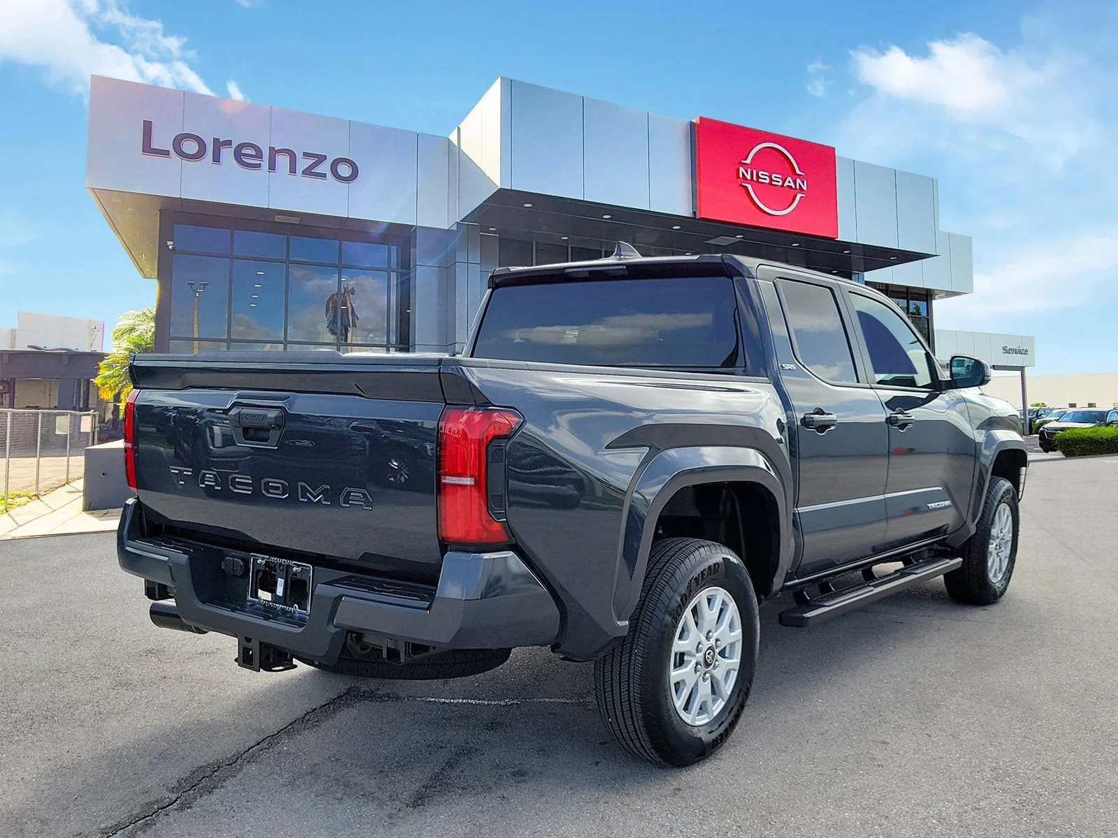2025 Toyota Tacoma 2WD SR5 photo 5