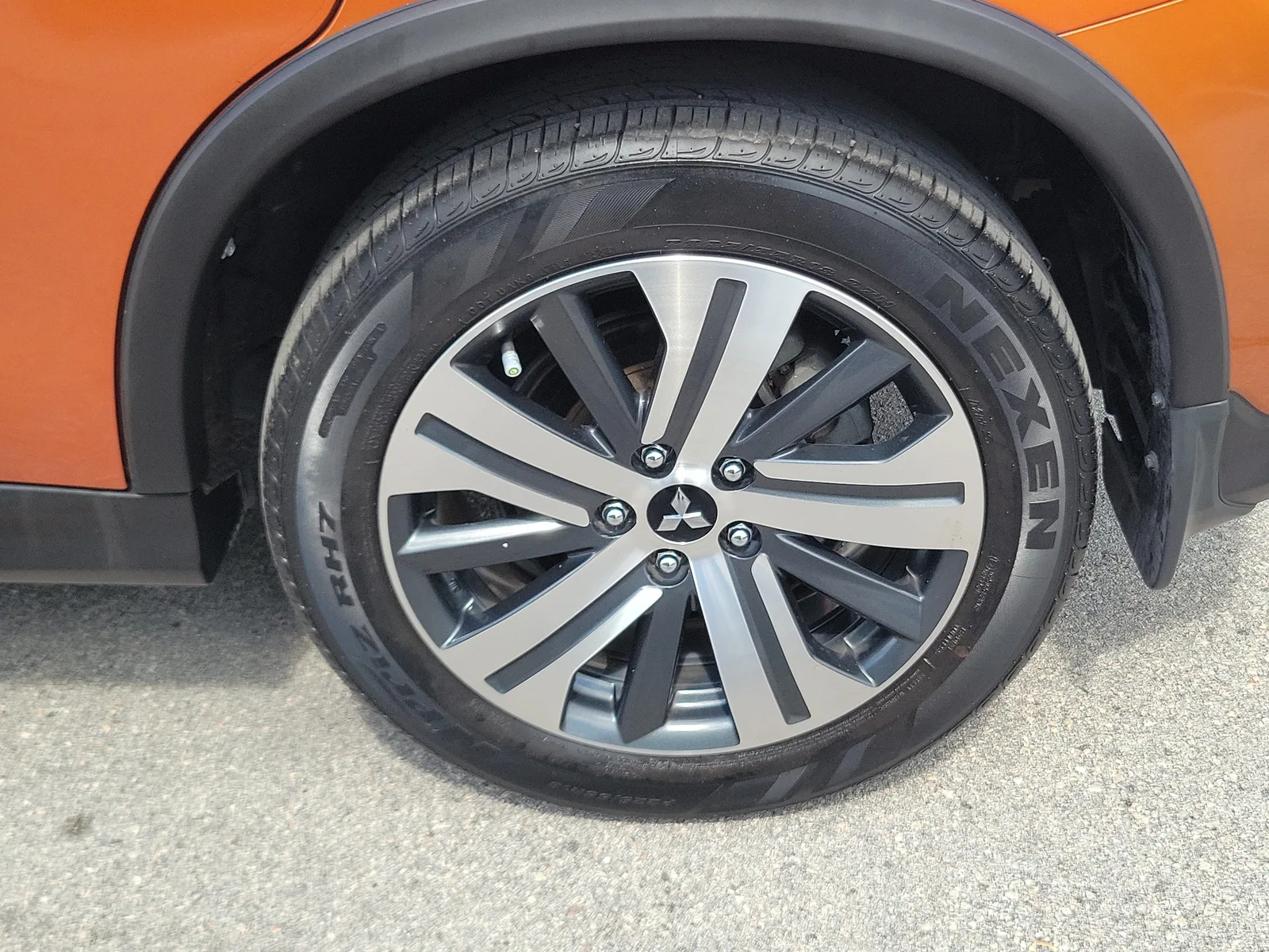 2024 Mitsubishi Outlander Sport ES 4WD photo 27