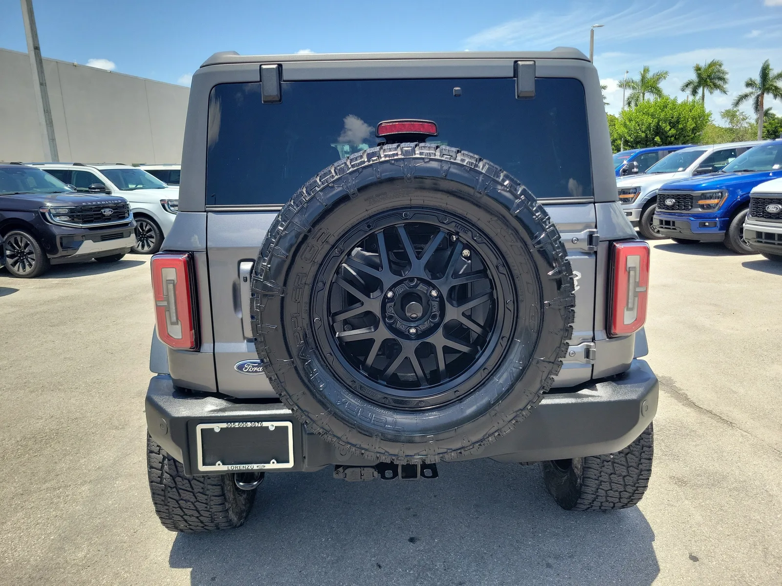 2023 Ford Bronco Outer Banks 4WD photo 6