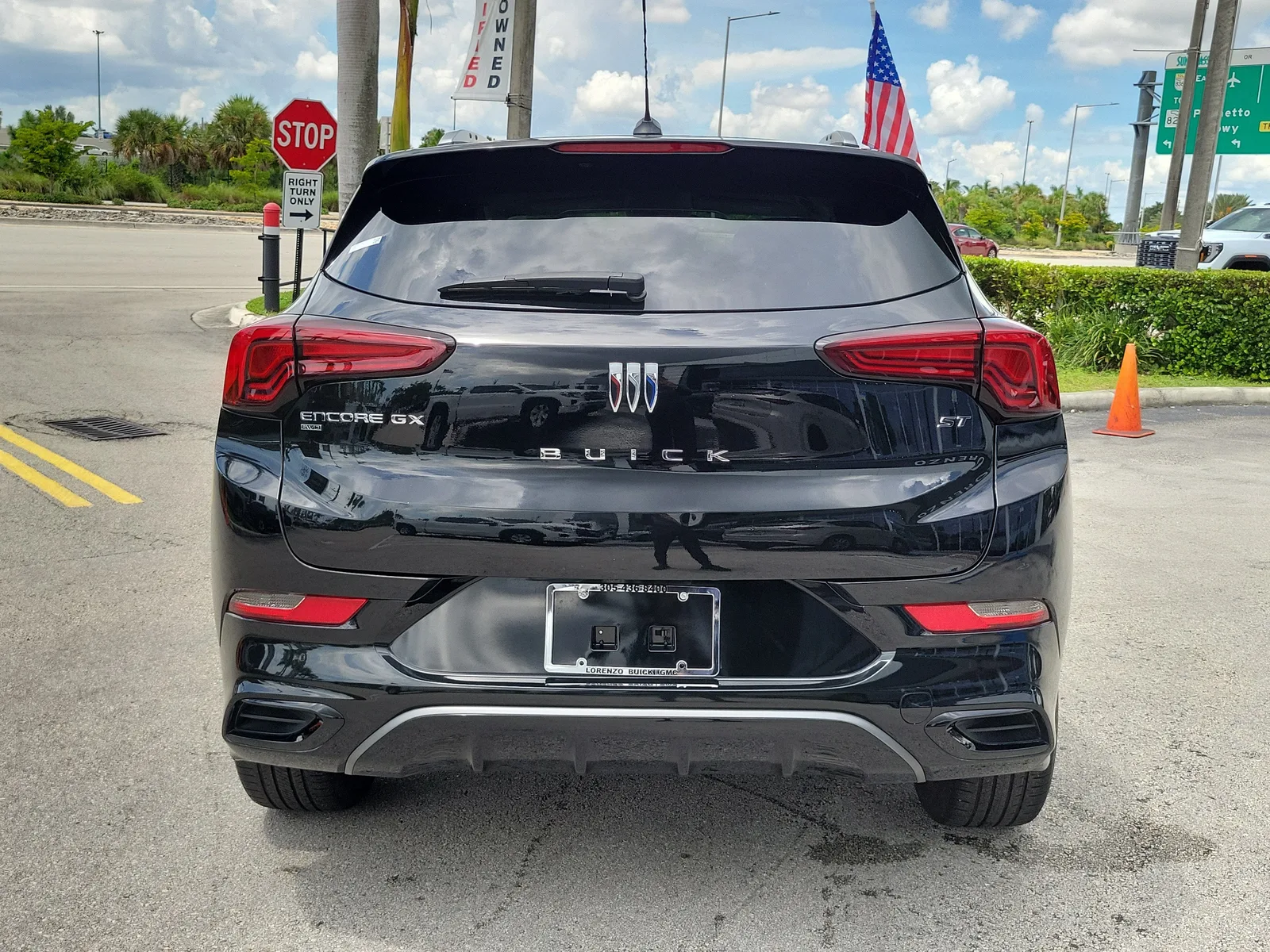 2024 Buick Encore GX Sport Touring photo 6