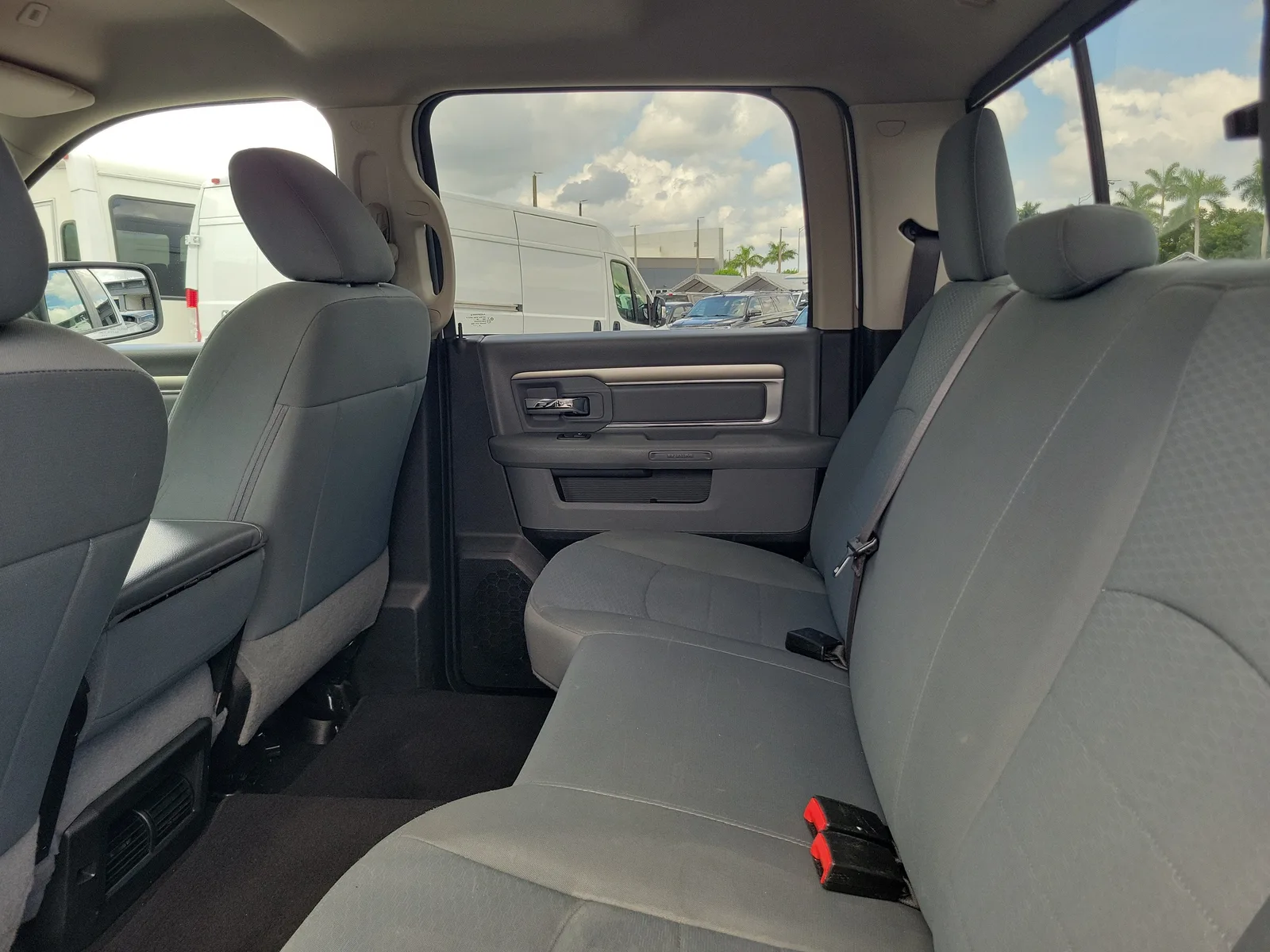 2019 RAM 1500 Classic SLT photo 14