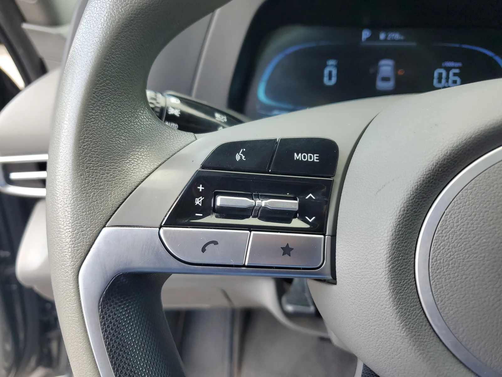 2024 Hyundai Elantra SE photo 19