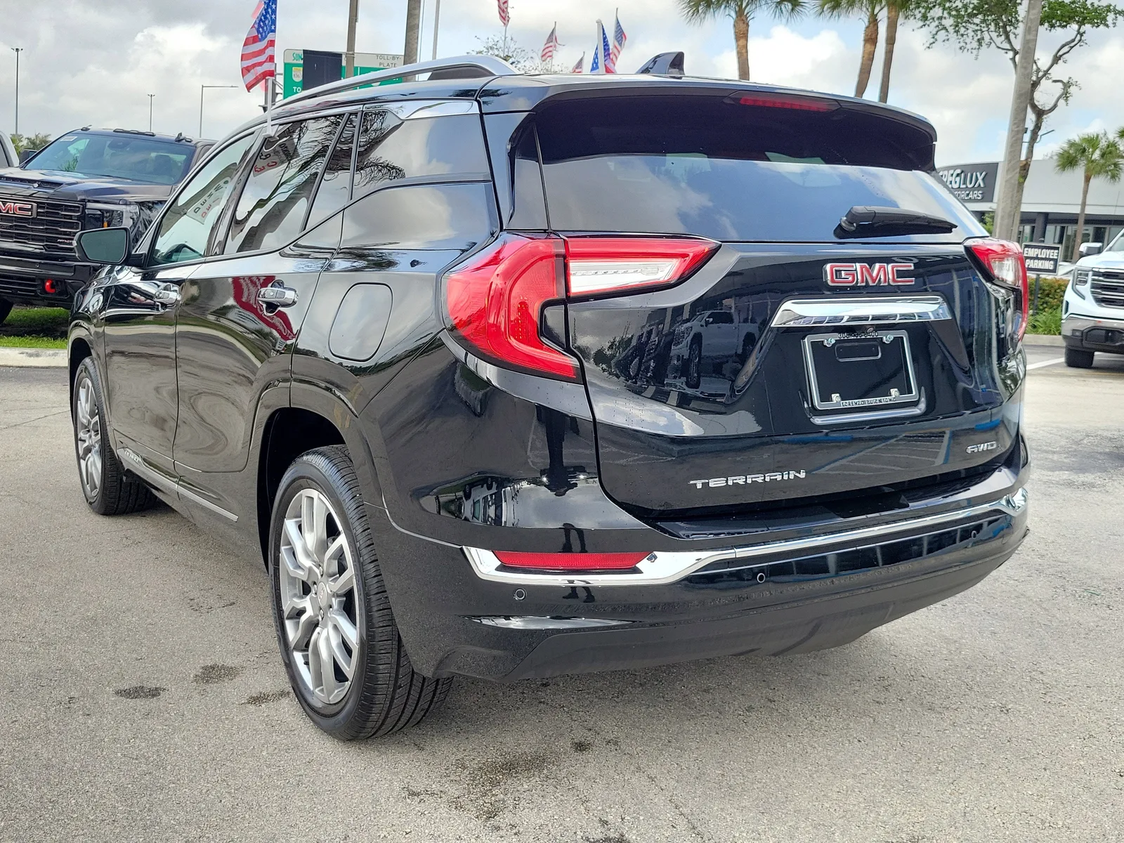 2024 GMC Terrain Denali photo 7