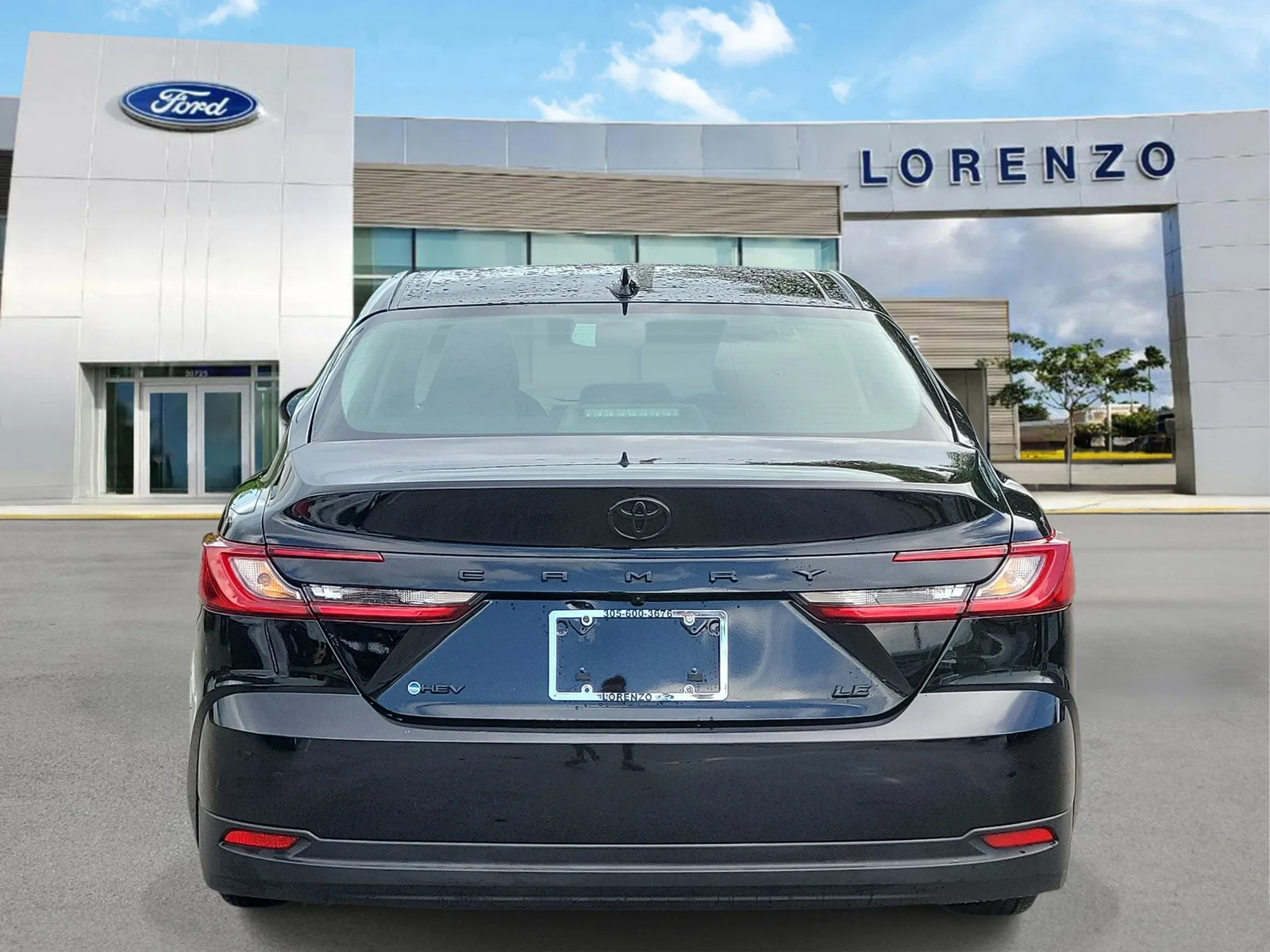 2025 Toyota Camry LE photo 6