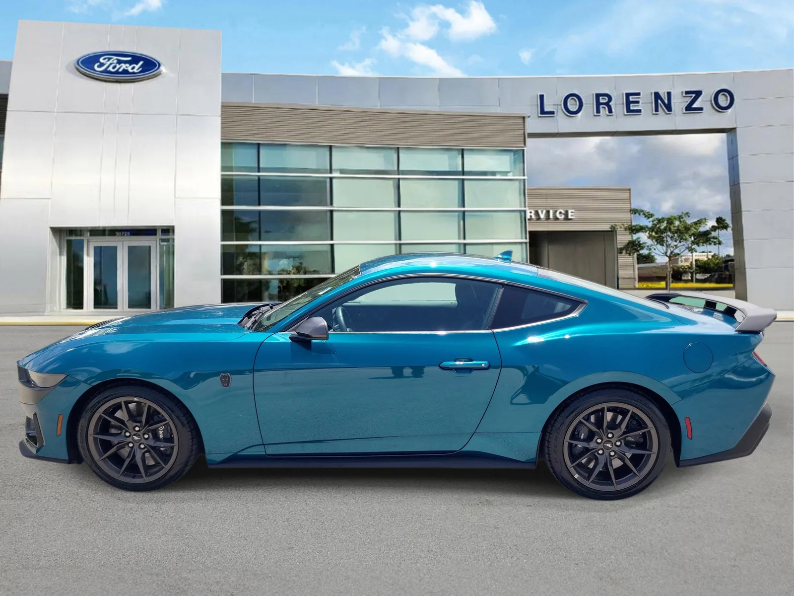 2026 Ford Mustang Dark Horse photo 8