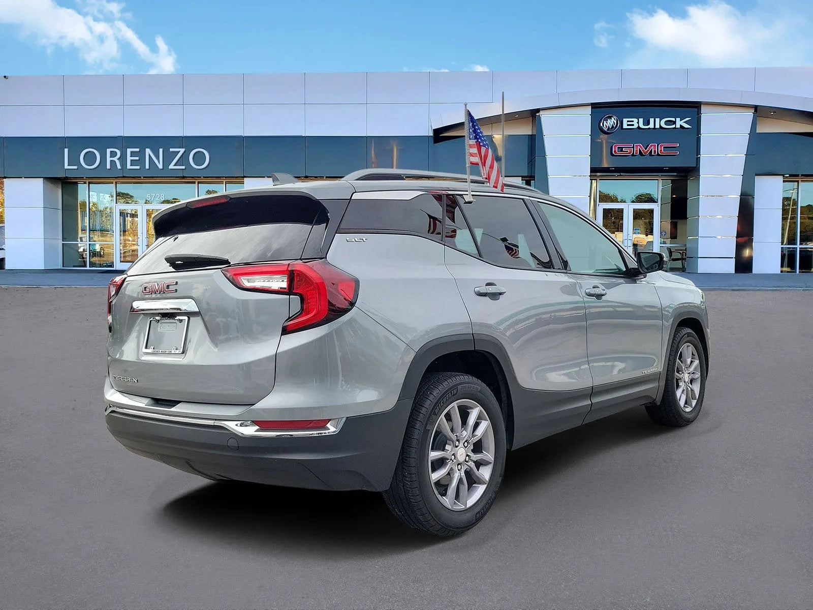 2024 GMC Terrain SLT photo 5