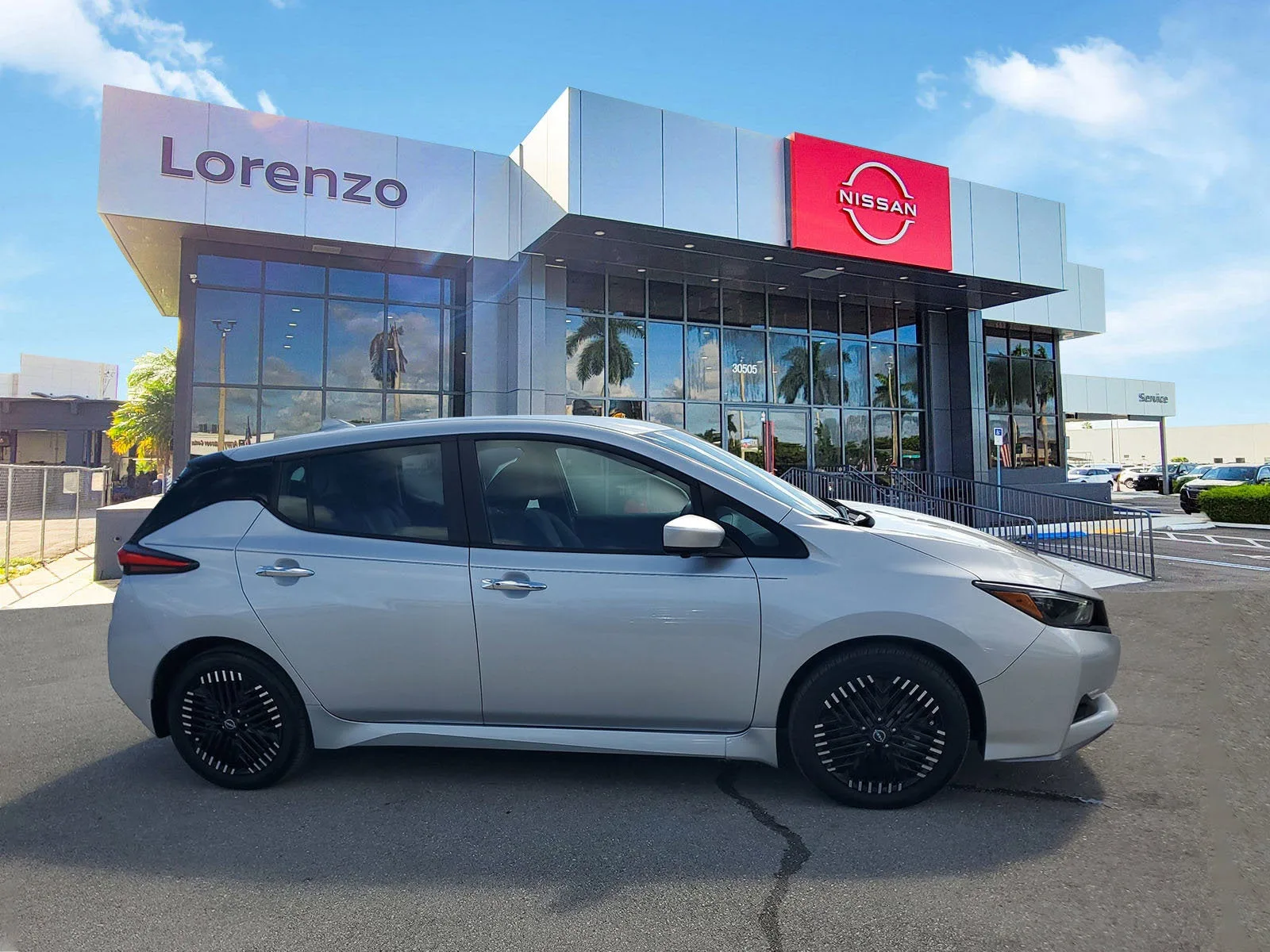 2024 Nissan LEAF SV PLUS photo 4