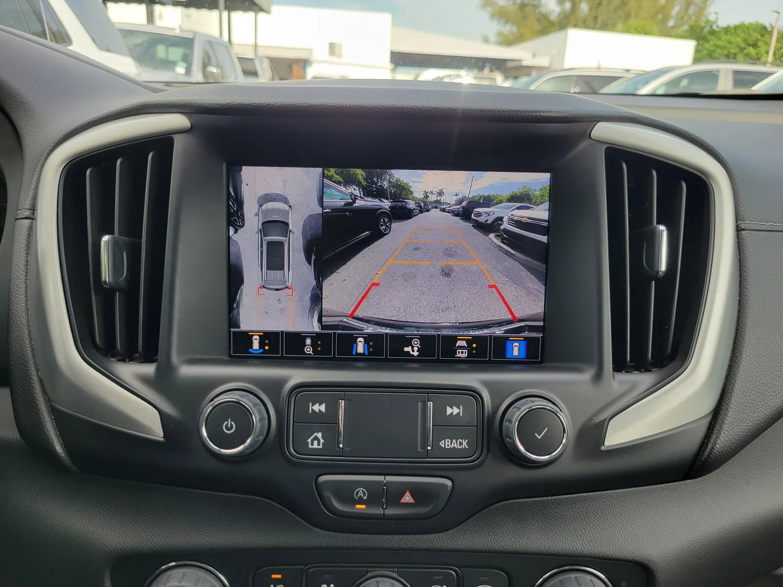 2023 GMC Terrain SLT photo 28