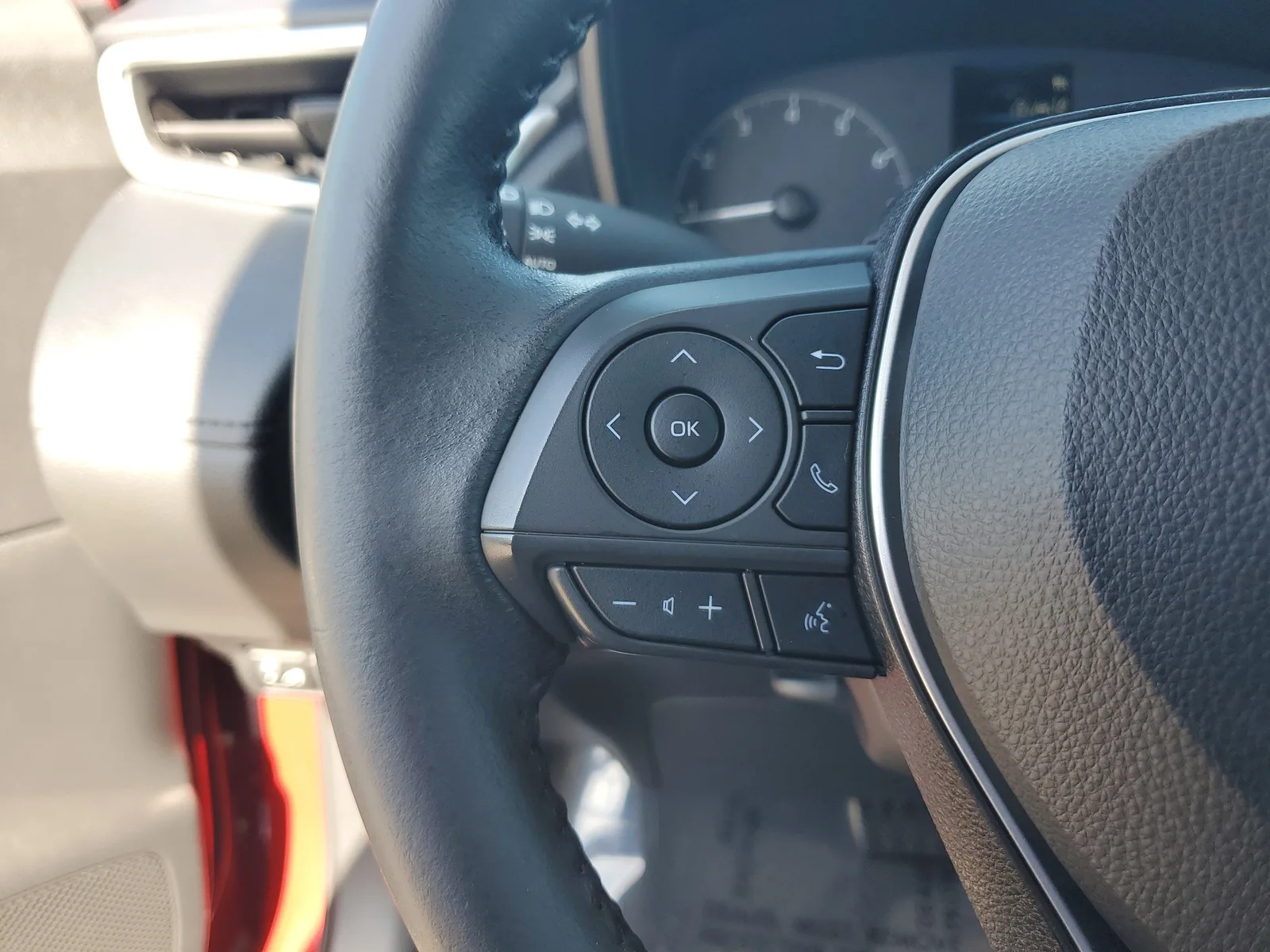 2023 Toyota Corolla Cross LE photo 20