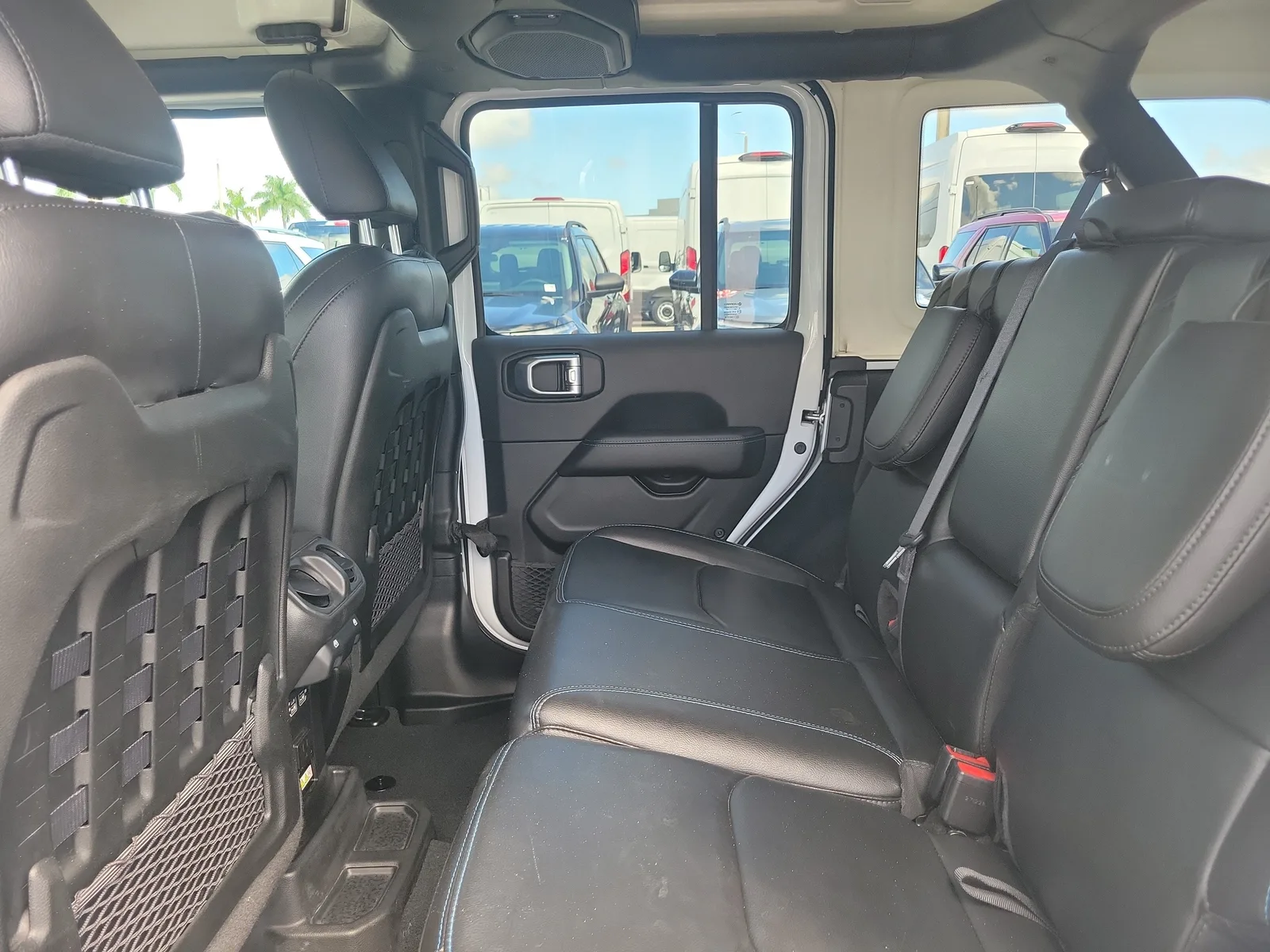 2022 Jeep Wrangler 4xe Unlimited Rubicon photo 14