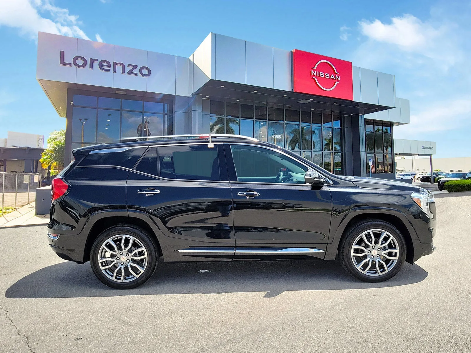 2024 GMC Terrain Denali 4WD photo 4