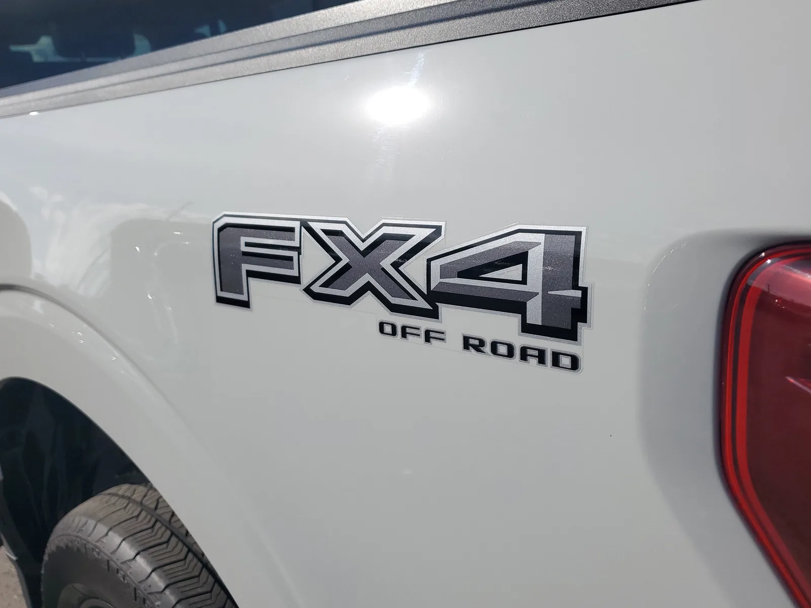 2024 Ford F-150 XLT 4WD photo 32
