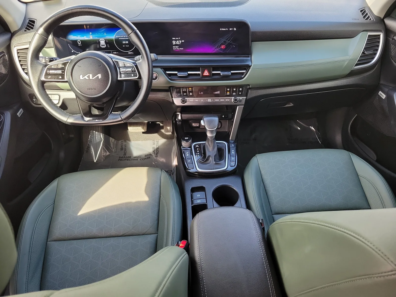 2025 Kia Seltos SX photo 28
