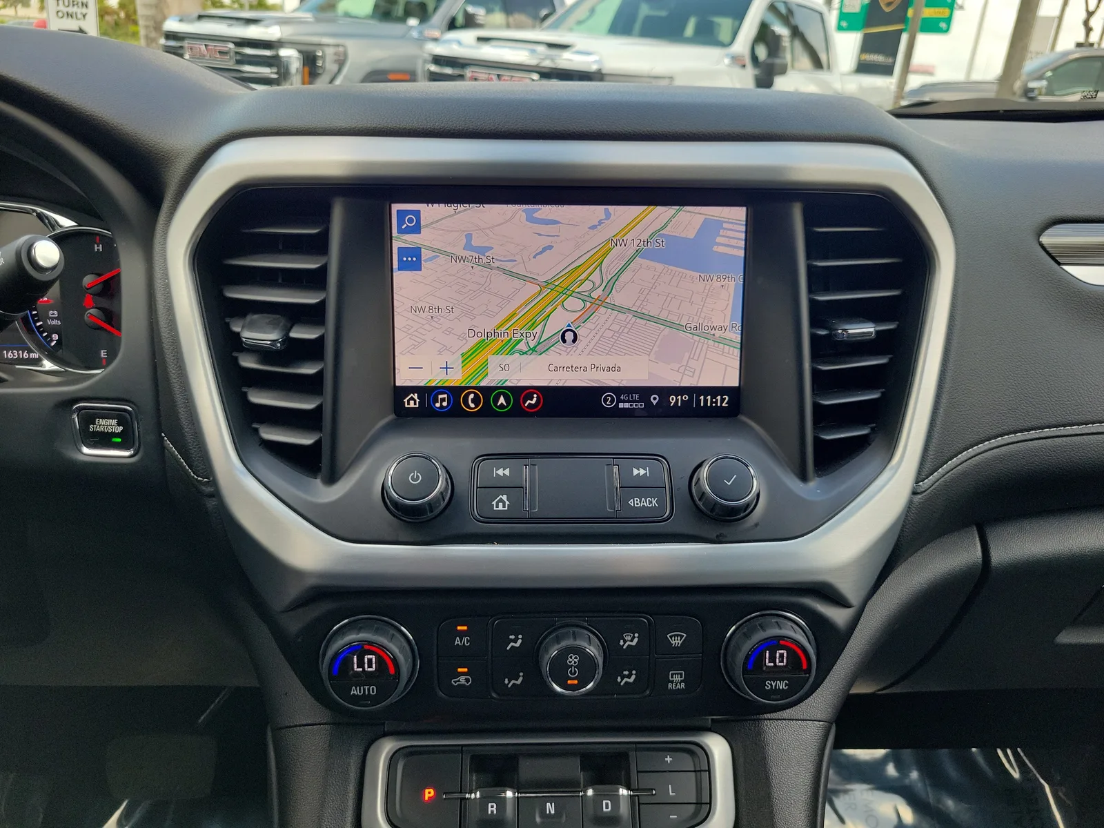 2023 GMC Acadia SLT photo 26