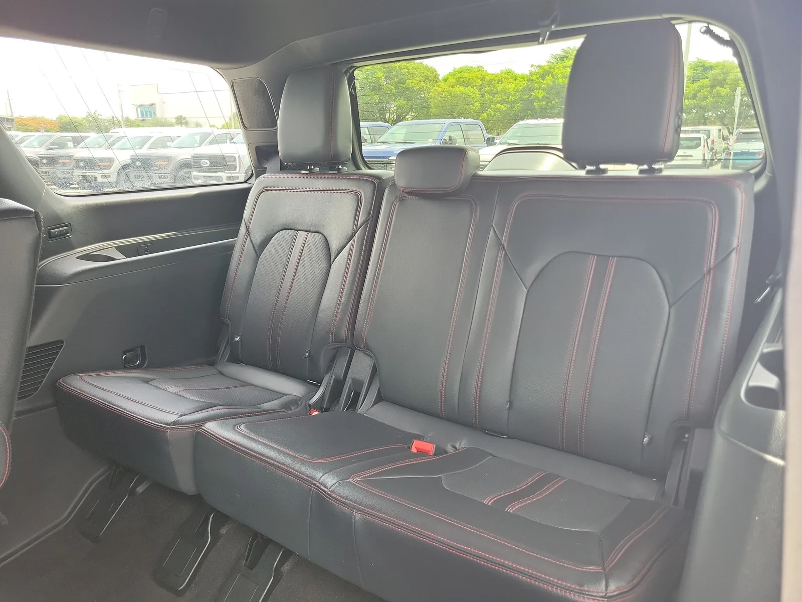 2023 Ford Expedition Limited photo 19
