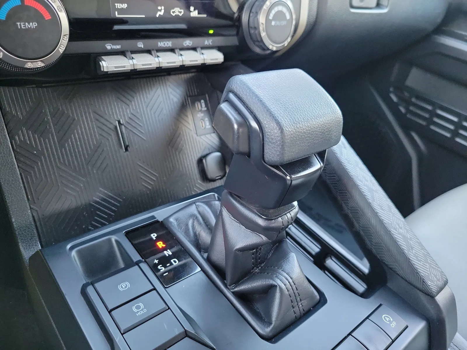 2024 Toyota Tacoma 2WD SR5 photo 19