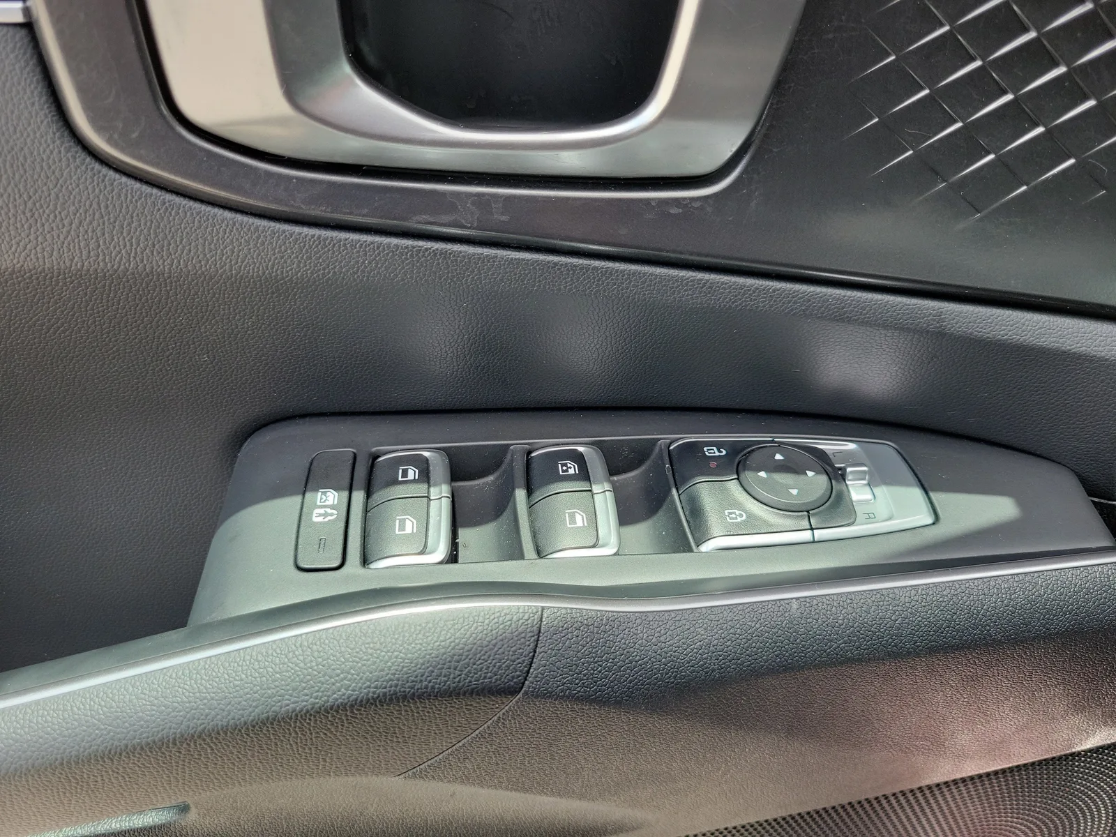 2024 Kia Sorento LX photo 21