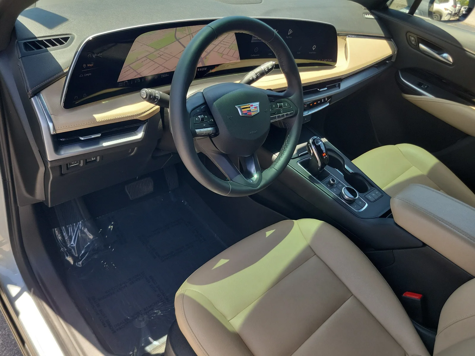 2024 Cadillac XT4 FWD Luxury photo 9