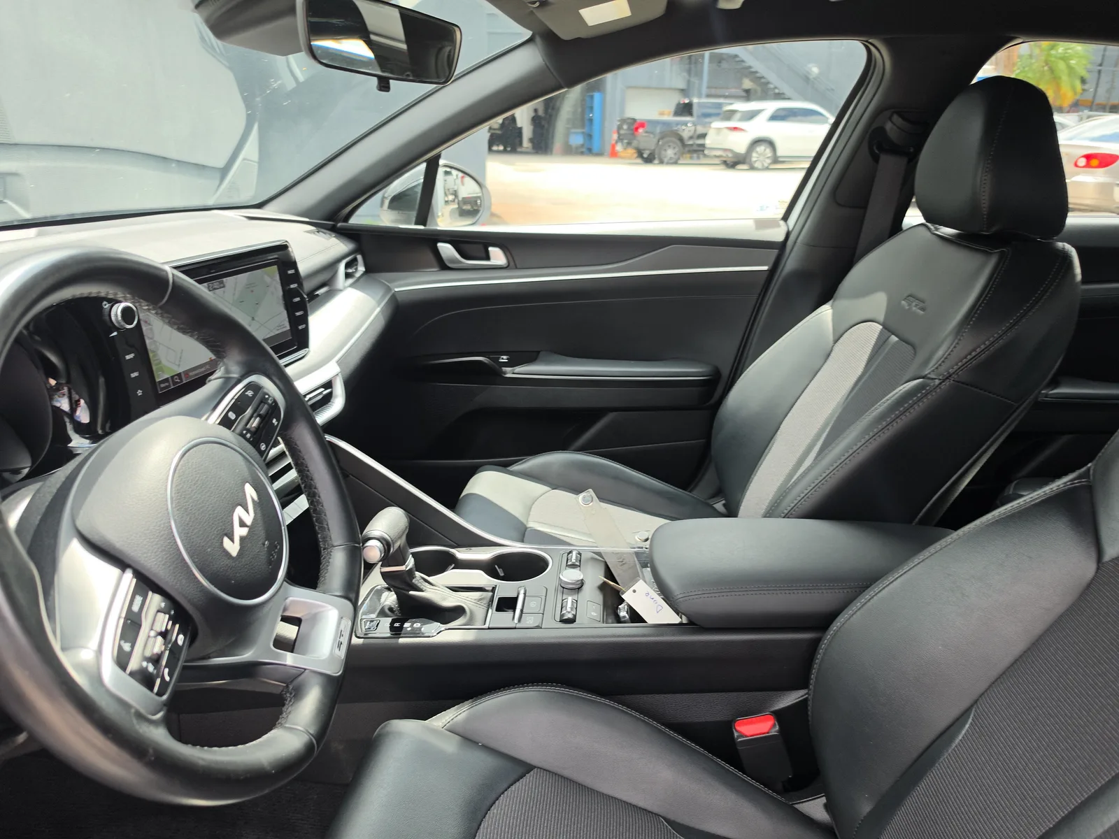 2024 Kia K5 GT-Line photo 22