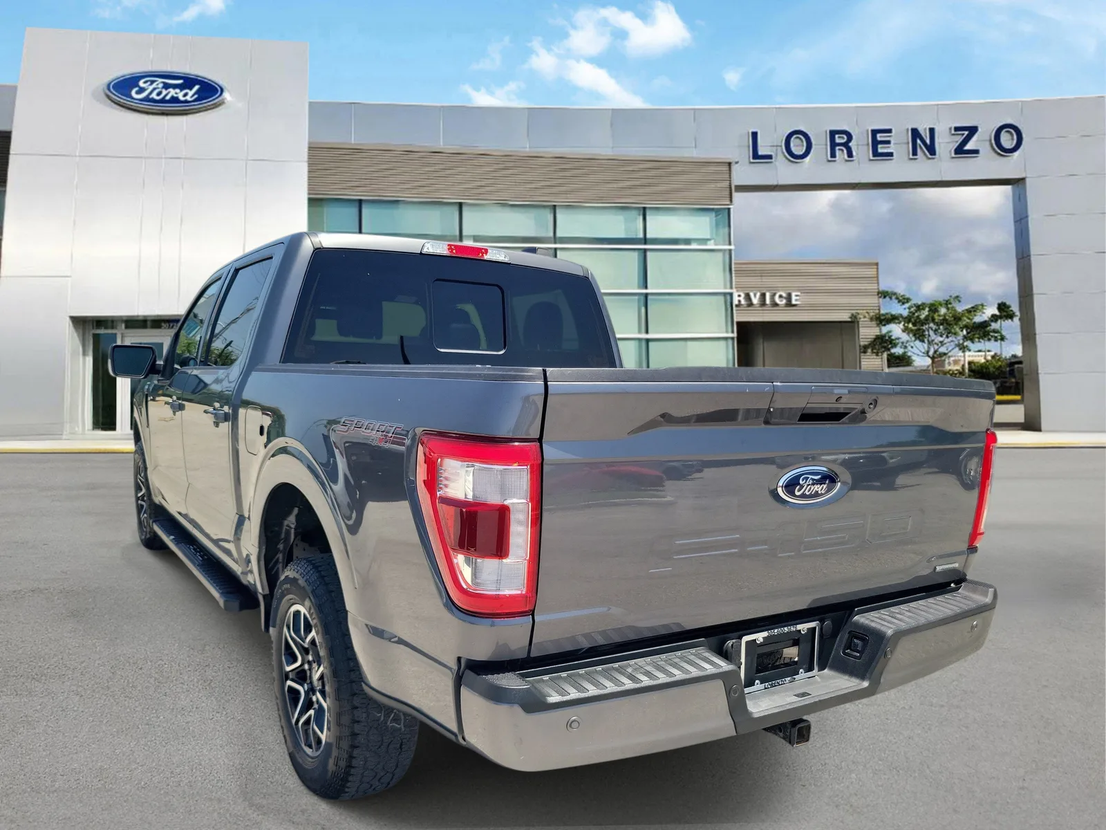 2023 Ford F-150 LARIAT 4WD photo 7